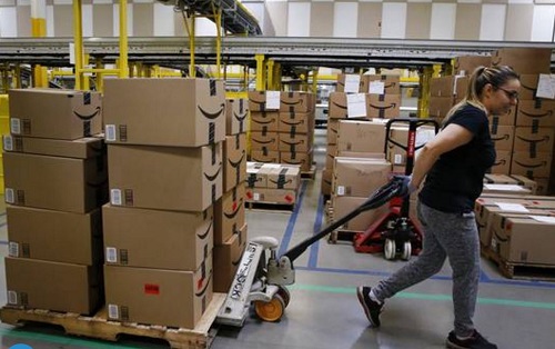 FBA嚴(yán)重爆倉(cāng)，賣家貨物上架耗時(shí)3個(gè)月